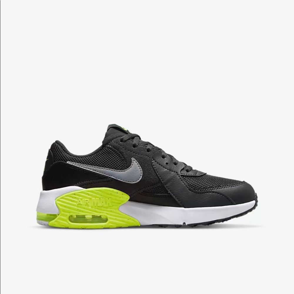 Nike Air max excee size 6.5Y color gray black green